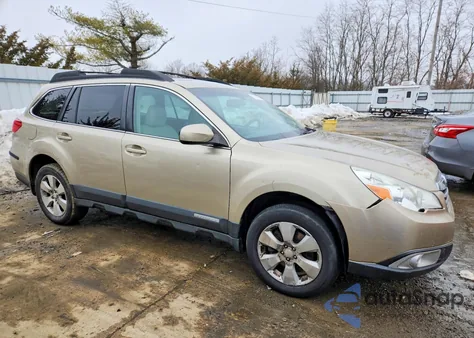 2010 Subaru Outback 3.6R Limited z USA, uszkodzony, nr VIN 4S4BRDLCXA2369039